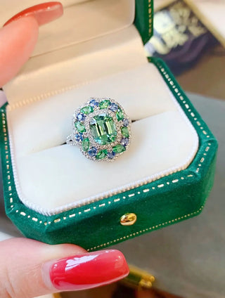 Classic Engagement Party Diamond Ring