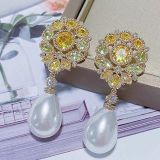 Zirconia Flower White Pearl Earring
