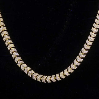 Arrow Design 18K Gold Charm Necklace