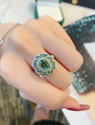 Classic Engagement Party Diamond Ring