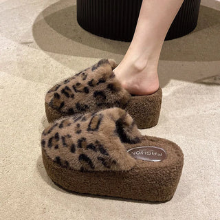 Fluffy Leopard Print Plush Slippers