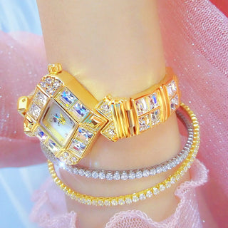 Creative Design Ladies Watches High Quality Diamond Rhinestone Bracelet Women Watch Fashion Simple Silver Quartz Wristwatch
