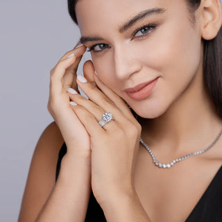 Luxury Brilliant Wedding Engagement Ring