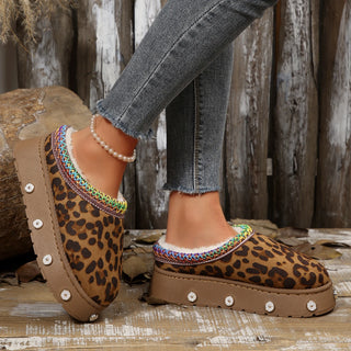 Women Rivet Platform Plush Slippers