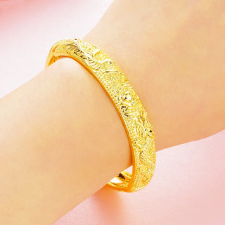 Luxury Dignity Dragon Pattern Bangle