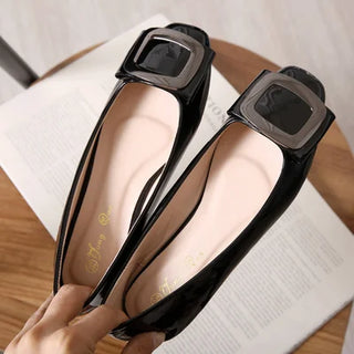 Soft Sole Metal Decoration Leather Shoes
