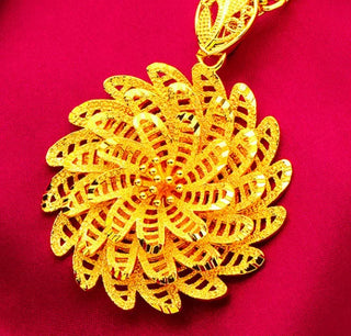 Large Retro Luxury Flower Pendant