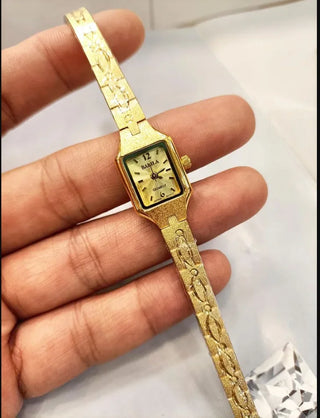 Women's Carved Pattern 24K Gold Wristwatch