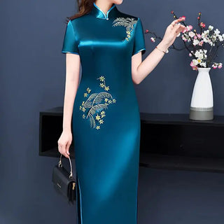 Chinese Stand Collar Cheongsam Dress Luxury Silk Satin Party Dresses Women Vintage Flower Embroidery Midi Vestido Summer J883