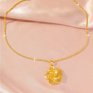 Luxury Gold Flower Pendant Necklace