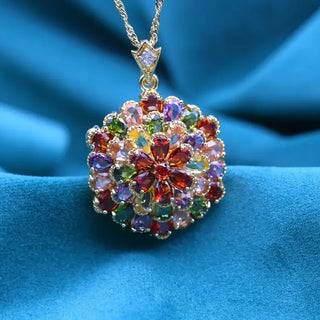 Exquisite Vintage 18K Flower Pendant