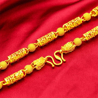 Light Luxury & Versatile Gold Necklace