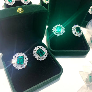 Huitan Luxury Lady Delicate Ear Stud Bright Green Zirconia Earrings Accessories for Anniversary Party Delicate Design Jewelry