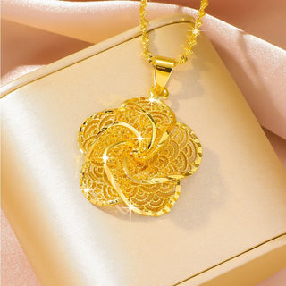 Luxury Gold Flower Pendant Necklace