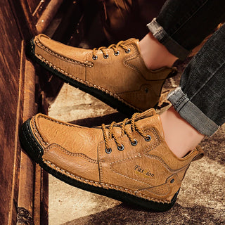 Handmade Genuine Leather Casual Shoes for Men Outdoor Hiking Shoes Winter Men Ankle Snow Boots Optional Plush Warm Male Sneakers