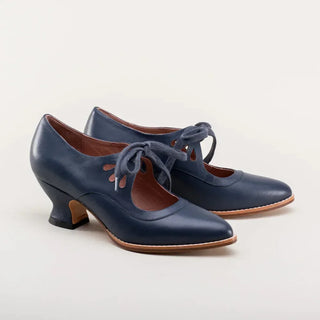 American Hollow Lace Up Shoes