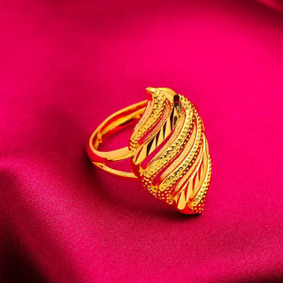 Focus Open Flower 18K Wedding Ring