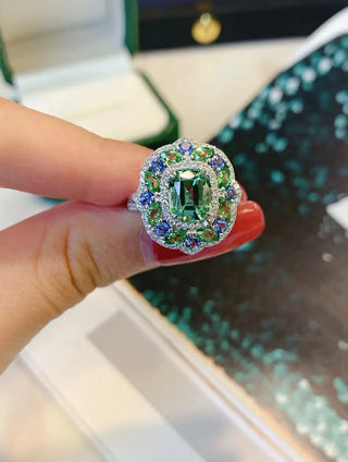 Classic Engagement Party Diamond Ring