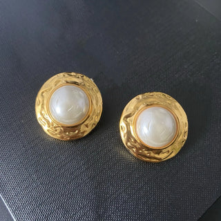 Vintage European and American earrings with vintage resin ear clips