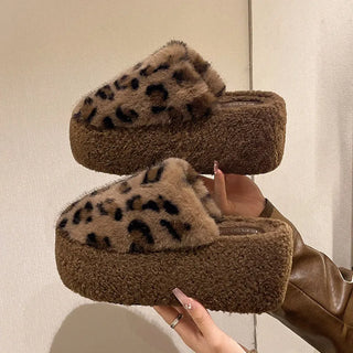 Fluffy Leopard Print Plush Slippers