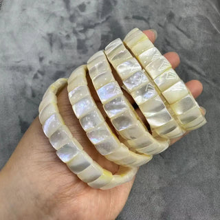 AAAA Natural White Fritillaria Stone Bay Pearl Jewels Bracelet Natural Fahion Stone Bangle for Woman And Man Wholesale !