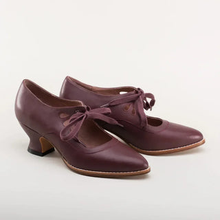 American Hollow Lace Up Shoes